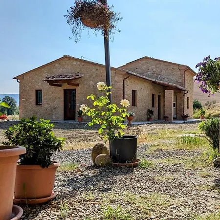 La Quinta Decima Bioagriturismo Farm stay Fattoria Spedaletto